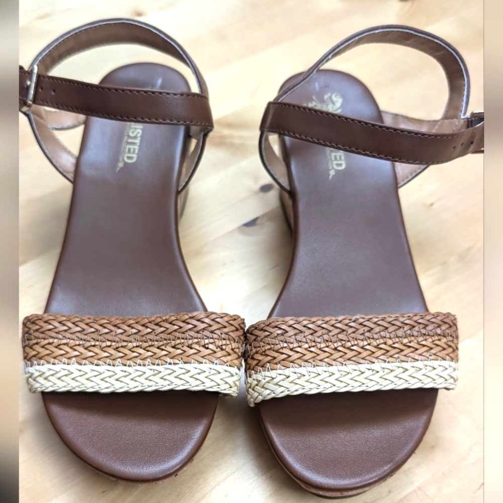 Kenneth Cole Unlisted Cork Wedgies EUC Size Youth 5 (ladies size 7)